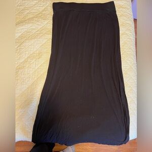 a.n.a Black Maxi Skirt size: L